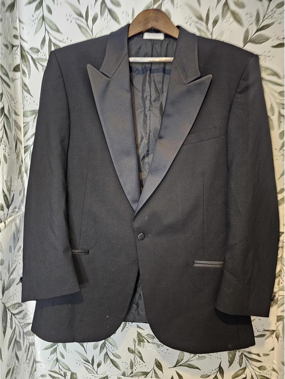 Lord West Tuxedo Black Mens Size M Satin Trim Prom Wedding
